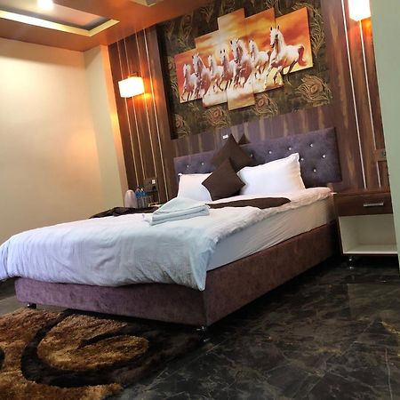 Hotel Hot Pot, Dhangadhi Exterior foto