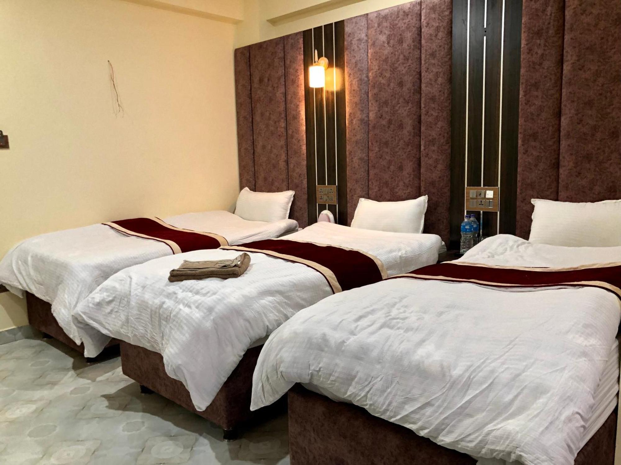 Hotel Hot Pot, Dhangadhi Exterior foto